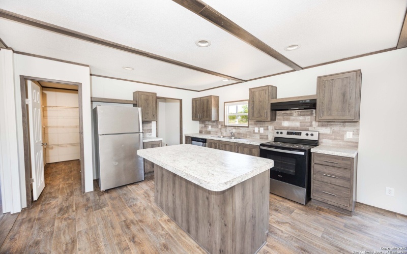 636 County Road 1615, Moore, TX 78057, 3 Habitaciones Habitaciones , ,2 BañosBaños,Residential,En Venta,636 County Road 1615,0,1912728