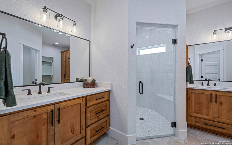 156 Firewheel Loop, Floresville, TX 78114, 4 Habitaciones Habitaciones , ,3 BañosBaños,Residential,En Venta,156 Firewheel Loop,0,1913638