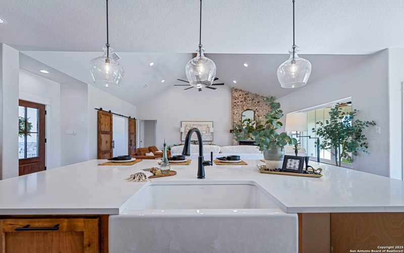 156 Firewheel Loop, Floresville, TX 78114, 4 Habitaciones Habitaciones , ,3 BañosBaños,Residential,En Venta,156 Firewheel Loop,0,1913638