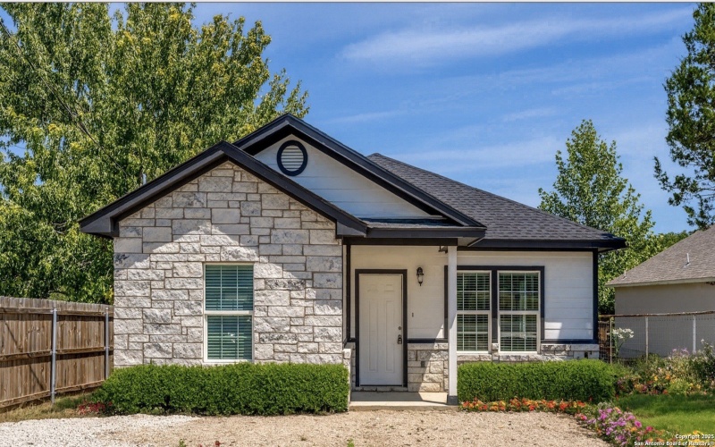 1032 Blueridge Dr, Canyon Lake, TX 78133, 3 Bedrooms Bedrooms, ,2 BathroomsBathrooms,Residential,For Sale,1032 Blueridge Dr,0,1914059