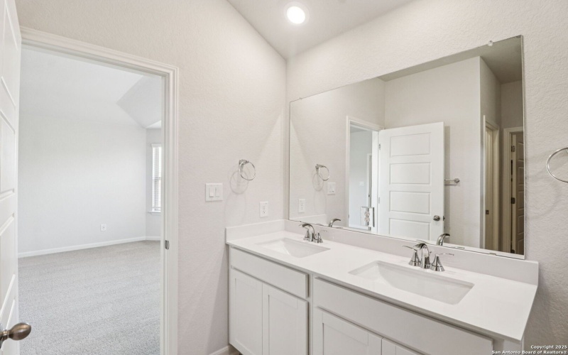 9909 Paladin Ridge, San Antonio, TX 78254, 3 Bedrooms Bedrooms, ,2 BathroomsBathrooms,Residential,For Sale,9909 Paladin Ridge,0,1914100