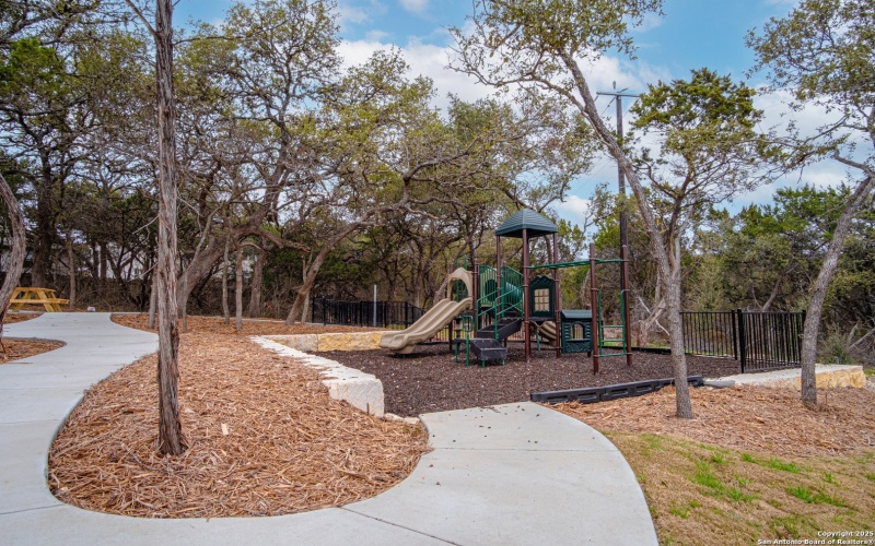 8907 SUMMERWOOD BEND, San Antonio, TX 78254, 4 Habitaciones Habitaciones , ,2 BañosBaños,Residential,En Venta,8907 SUMMERWOOD BEND,0,1914953