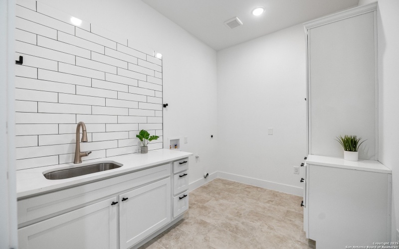 344 Buckskin Trail, Bandera, TX 78003, 4 Habitaciones Habitaciones , ,3 BañosBaños,Residential,En Venta,344 Buckskin Trail,0,1916582