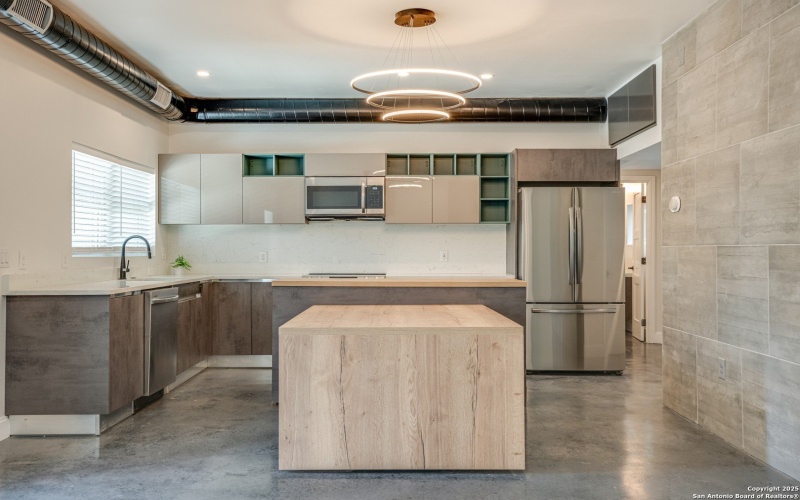 811 Montana St, San Antonio, TX 78203, ,Residential Multi Family,En Venta,811 Montana St,0,1913998