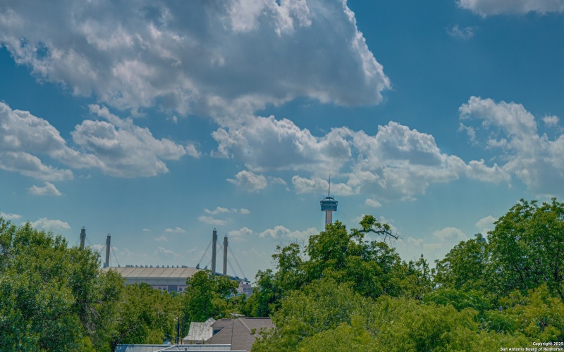 811 Montana St, San Antonio, TX 78203, ,Residential Multi Family,En Venta,811 Montana St,0,1913998