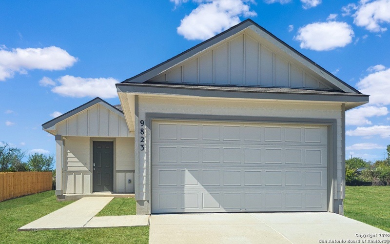 9823 De Allende Path, San Antonio, TX 78221, 4 Bedrooms Bedrooms, ,2 BathroomsBathrooms,Residential,For Sale,9823 De Allende Path,0,1921460