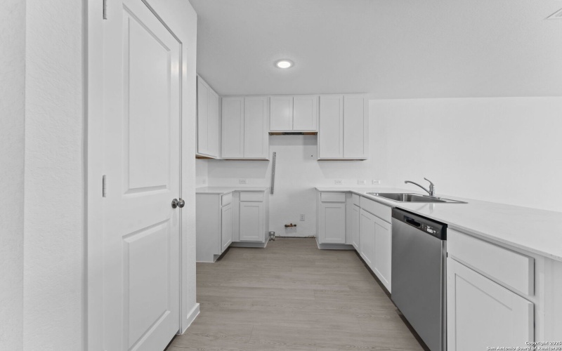 2067 Powell Pl, Converse, TX 78109, 4 Habitaciones Habitaciones , ,2 BañosBaños,Residential,En Venta,2067 Powell Pl,0,1926473