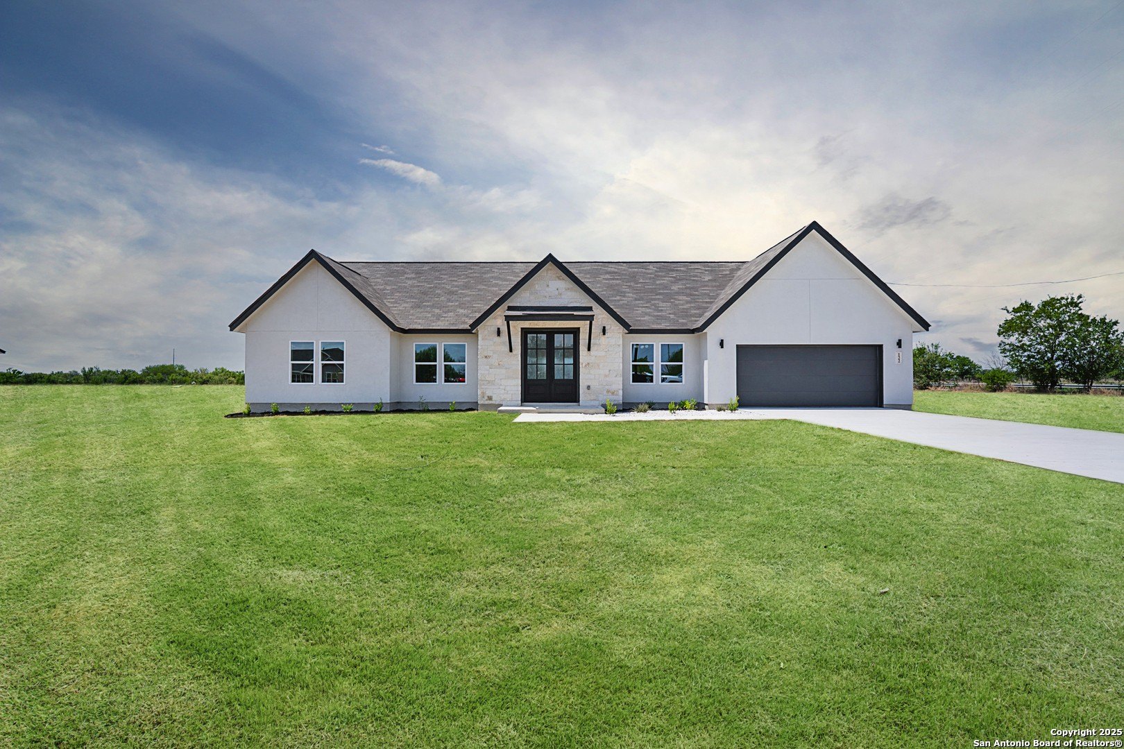 122 Ranchero Way, Natalia, TX 78059, 3 Habitaciones Habitaciones , ,2 BañosBaños,Residential,En Venta,122 Ranchero Way,0,1926642