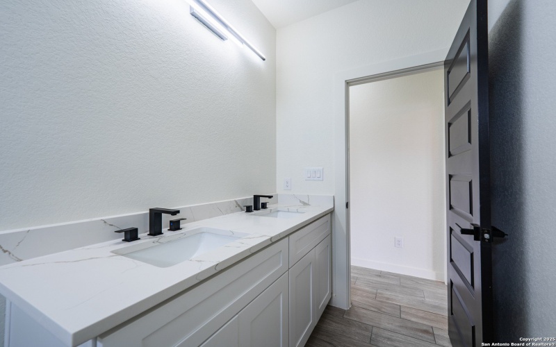 122 Ranchero Way, Natalia, TX 78059, 3 Habitaciones Habitaciones , ,2 BañosBaños,Residential,En Venta,122 Ranchero Way,0,1926642