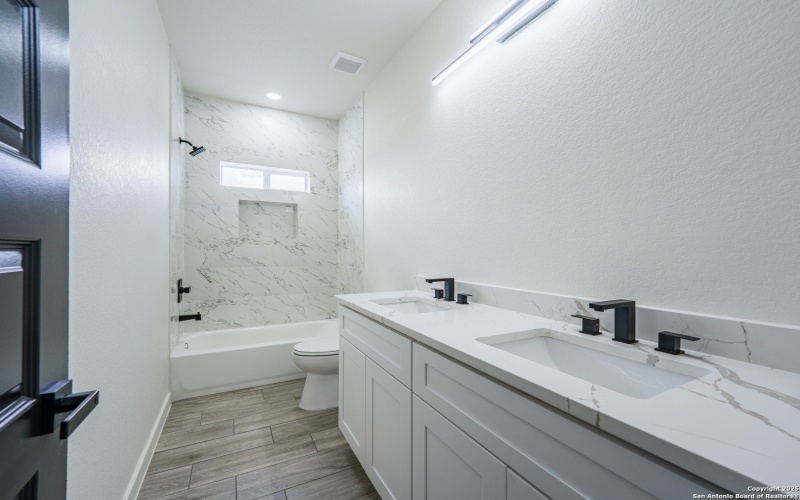 122 Ranchero Way, Natalia, TX 78059, 3 Habitaciones Habitaciones , ,2 BañosBaños,Residential,En Venta,122 Ranchero Way,0,1926642