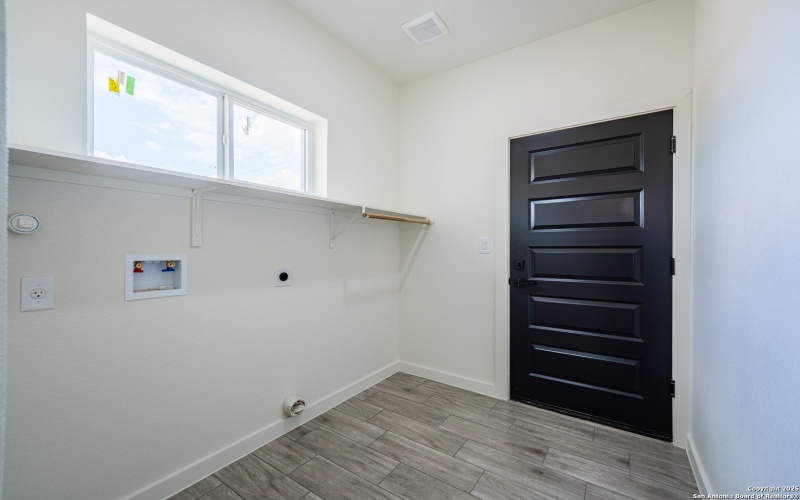 122 Ranchero Way, Natalia, TX 78059, 3 Habitaciones Habitaciones , ,2 BañosBaños,Residential,En Venta,122 Ranchero Way,0,1926642