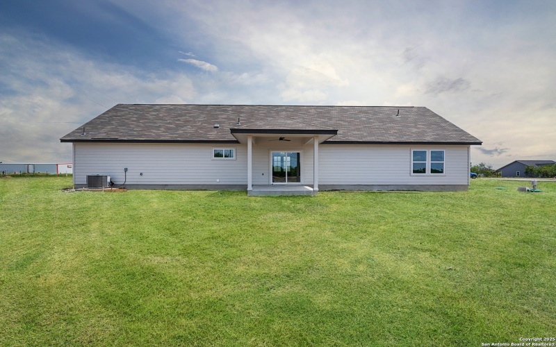 122 Ranchero Way, Natalia, TX 78059, 3 Habitaciones Habitaciones , ,2 BañosBaños,Residential,En Venta,122 Ranchero Way,0,1926642