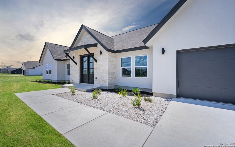 122 Ranchero Way, Natalia, TX 78059, 3 Habitaciones Habitaciones , ,2 BañosBaños,Residential,En Venta,122 Ranchero Way,0,1926642