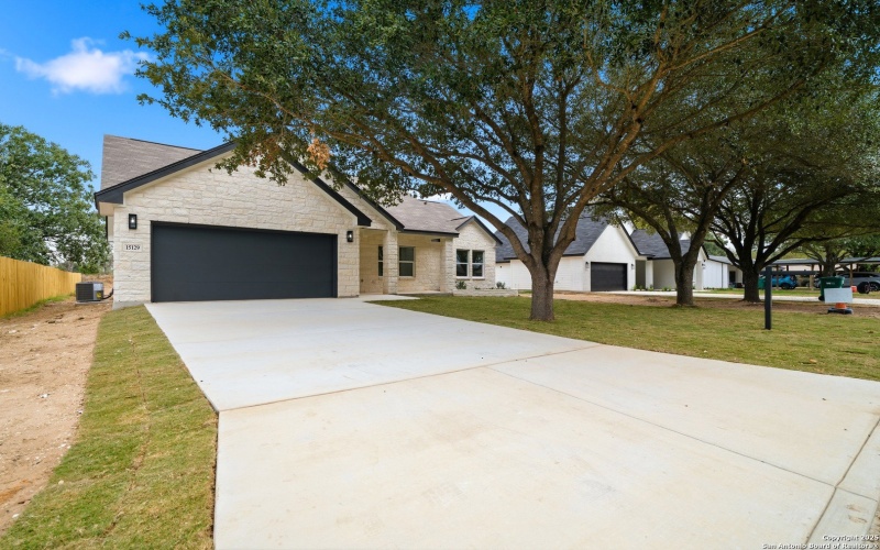 15129 Norvell, Lytle, TX 78052, 3 Bedrooms Bedrooms, ,2 BathroomsBathrooms,Residential,For Sale,15129 Norvell,0,1926654