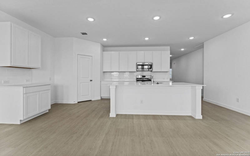 748 Horsetail Ln, New Braunfels, TX 78132, 4 Bedrooms Bedrooms, ,3 BathroomsBathrooms,Residential,For Sale,748 Horsetail Ln,0,1919739