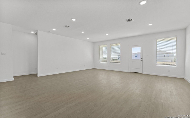 748 Horsetail Ln, New Braunfels, TX 78132, 4 Bedrooms Bedrooms, ,3 BathroomsBathrooms,Residential,For Sale,748 Horsetail Ln,0,1919739