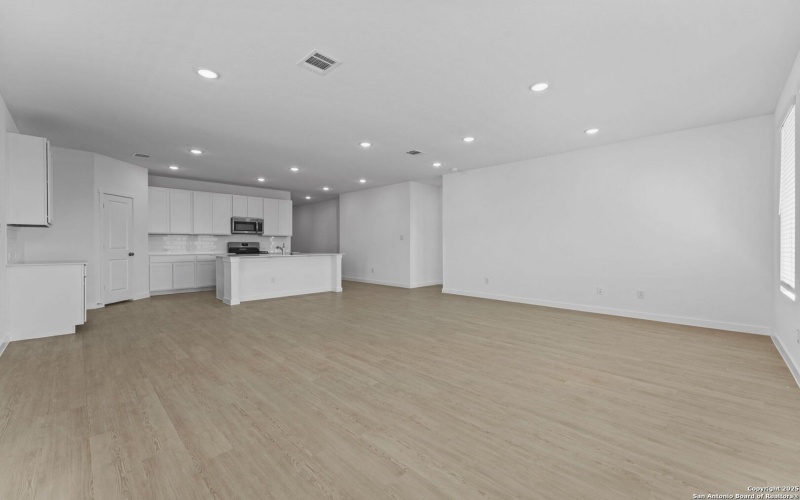 748 Horsetail Ln, New Braunfels, TX 78132, 4 Bedrooms Bedrooms, ,3 BathroomsBathrooms,Residential,For Sale,748 Horsetail Ln,0,1919739