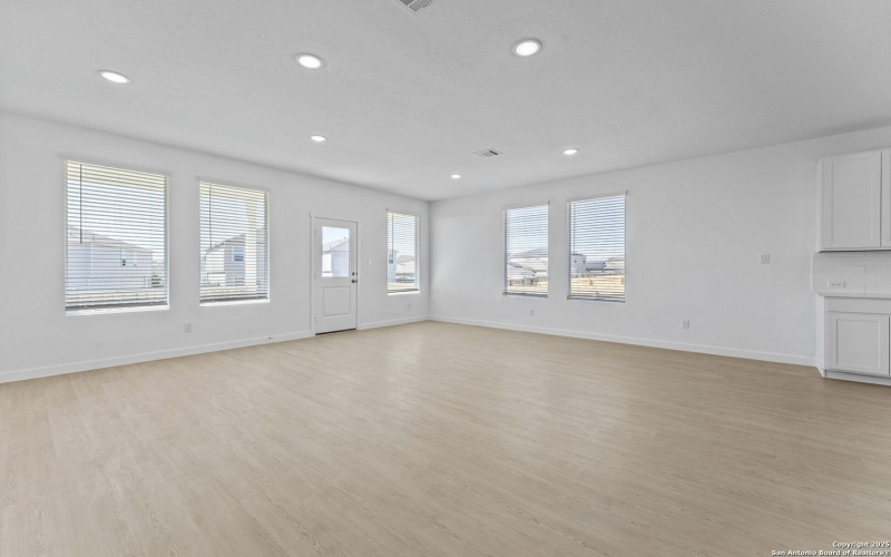 748 Horsetail Ln, New Braunfels, TX 78132, 4 Bedrooms Bedrooms, ,3 BathroomsBathrooms,Residential,For Sale,748 Horsetail Ln,0,1919739