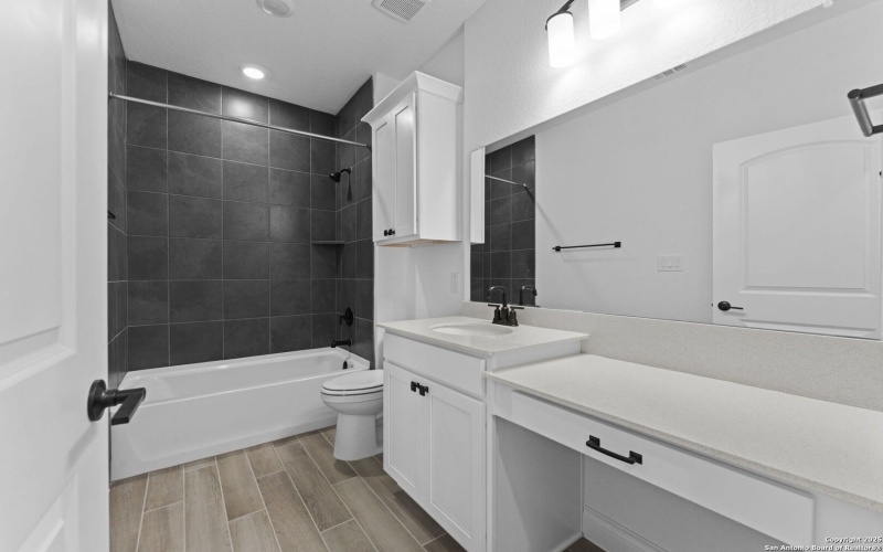 4014 Paddock Trl, Seguin, TX 78155, 3 Habitaciones Habitaciones , ,2 BañosBaños,Residential,En Venta,4014 Paddock Trl,0,1923750