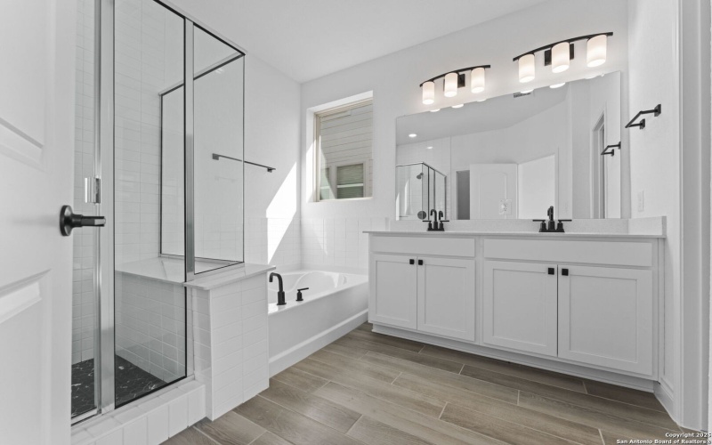 4014 Paddock Trl, Seguin, TX 78155, 3 Habitaciones Habitaciones , ,2 BañosBaños,Residential,En Venta,4014 Paddock Trl,0,1923750