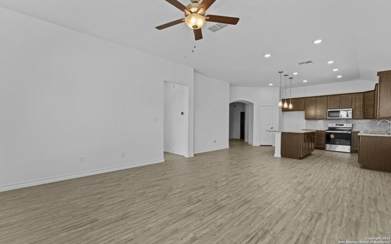 4040 Paddock Trl, Seguin, TX 78155, 3 Habitaciones Habitaciones , ,2 BañosBaños,Residential,En Venta,4040 Paddock Trl,0,1923827