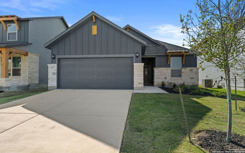 4040 Paddock Trl, Seguin, TX 78155, 3 Habitaciones Habitaciones , ,2 BañosBaños,Residential,En Venta,4040 Paddock Trl,0,1923827