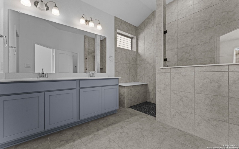 4040 Paddock Trl, Seguin, TX 78155, 3 Habitaciones Habitaciones , ,2 BañosBaños,Residential,En Venta,4040 Paddock Trl,0,1923827