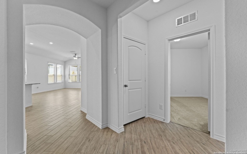 4040 Paddock Trl, Seguin, TX 78155, 3 Habitaciones Habitaciones , ,2 BañosBaños,Residential,En Venta,4040 Paddock Trl,0,1923827