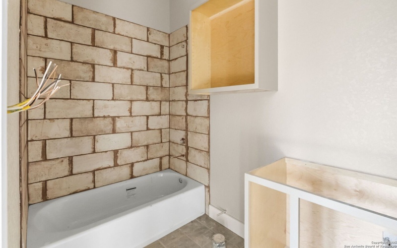 731 County Road 356, Adkins, TX 78101, 3 Bedrooms Bedrooms, ,3 BathroomsBathrooms,Residential,For Sale,731 County Road 356,0,1926029