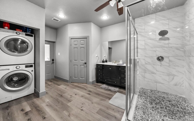 731 County Road 356, Adkins, TX 78101, 3 Habitaciones Habitaciones , ,3 BañosBaños,Residential,En Venta,731 County Road 356,0,1926029