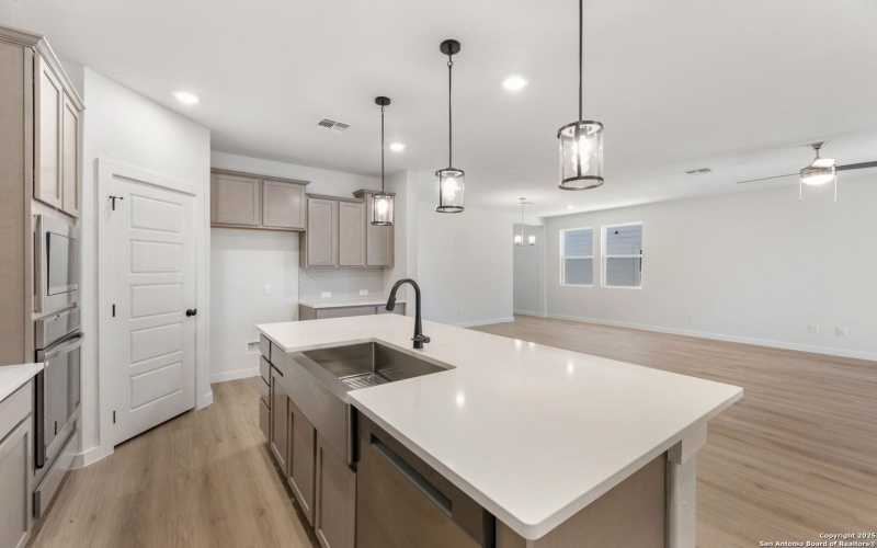 12031 Grasbauer, San Antonio, TX 78253, 4 Bedrooms Bedrooms, ,2 BathroomsBathrooms,Residential,For Sale,12031 Grasbauer,0,1926041