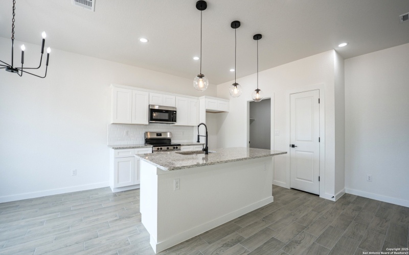 16720 Llano Estacado, Atascosa, TX 78002, 4 Habitaciones Habitaciones , ,2 BañosBaños,Residential,En Venta,16720 Llano Estacado,0,1926119