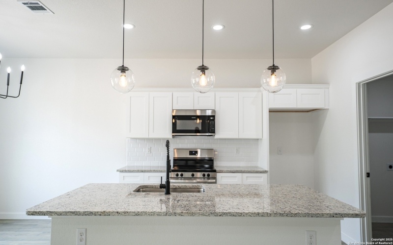 16720 Llano Estacado, Atascosa, TX 78002, 4 Habitaciones Habitaciones , ,2 BañosBaños,Residential,En Venta,16720 Llano Estacado,0,1926119