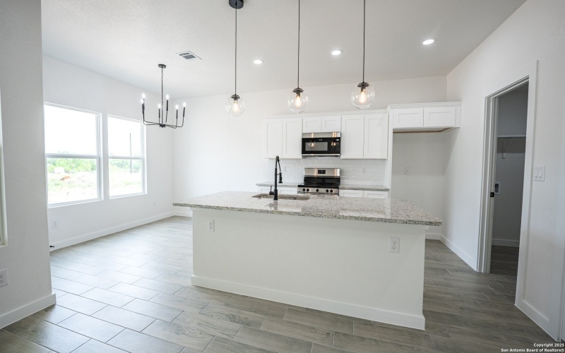 16720 Llano Estacado, Atascosa, TX 78002, 4 Habitaciones Habitaciones , ,2 BañosBaños,Residential,En Venta,16720 Llano Estacado,0,1926119