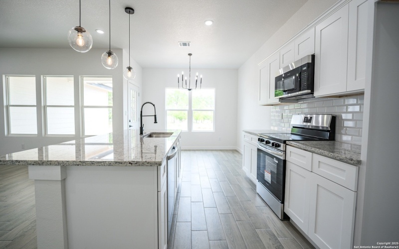 16720 Llano Estacado, Atascosa, TX 78002, 4 Habitaciones Habitaciones , ,2 BañosBaños,Residential,En Venta,16720 Llano Estacado,0,1926119