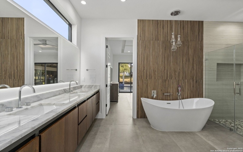 11019 Porter Springs, San Antonio, TX 78255, 4 Bedrooms Bedrooms, ,5 BathroomsBathrooms,Residential,For Sale,11019 Porter Springs,0,1918721