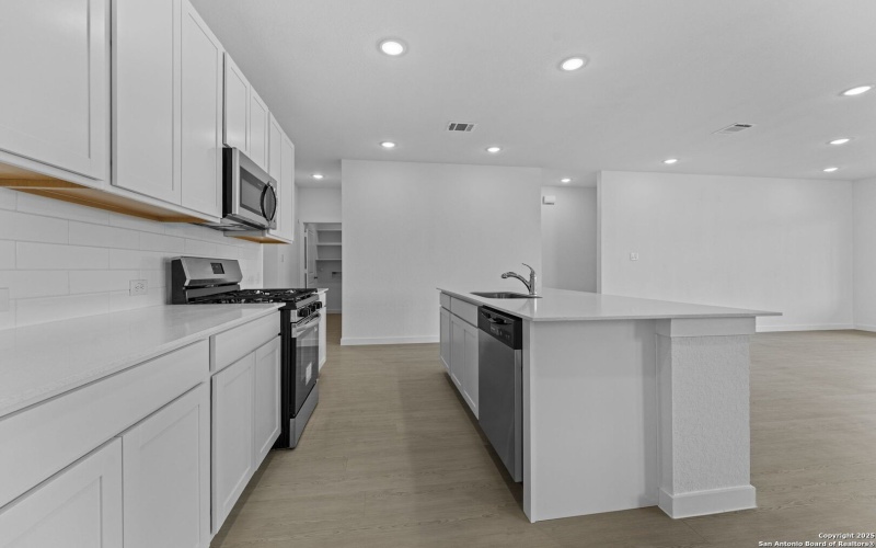 736 Horsetail Ln, New Braunfels, TX 78132, 4 Bedrooms Bedrooms, ,3 BathroomsBathrooms,Residential,For Sale,736 Horsetail Ln,0,1919701