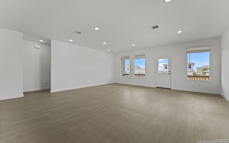 736 Horsetail Ln, New Braunfels, TX 78132, 4 Bedrooms Bedrooms, ,3 BathroomsBathrooms,Residential,For Sale,736 Horsetail Ln,0,1919701