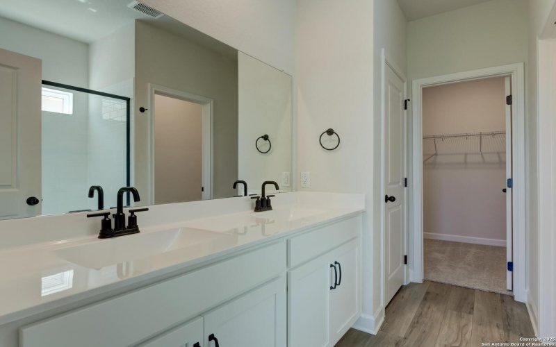 141 Beveridge Rd, Seguin, TX 78155, 3 Habitaciones Habitaciones , ,2 BañosBaños,Residential,En Venta,141 Beveridge Rd,0,1921034