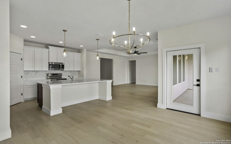 1901 N Chateau Lane, Kerrville, TX 78028, 2 Bedrooms Bedrooms, ,2 BathroomsBathrooms,Residential,For Sale,1901 N Chateau Lane,0,1921498