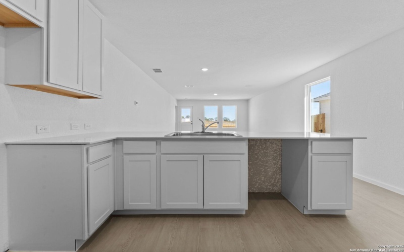 2218 Collins Aly, Converse, TX 78109, 3 Habitaciones Habitaciones , ,2 BañosBaños,Residential,En Venta,2218 Collins Aly,0,1922827