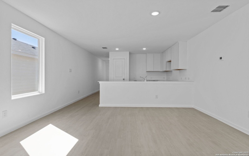 2218 Collins Aly, Converse, TX 78109, 3 Habitaciones Habitaciones , ,2 BañosBaños,Residential,En Venta,2218 Collins Aly,0,1922827