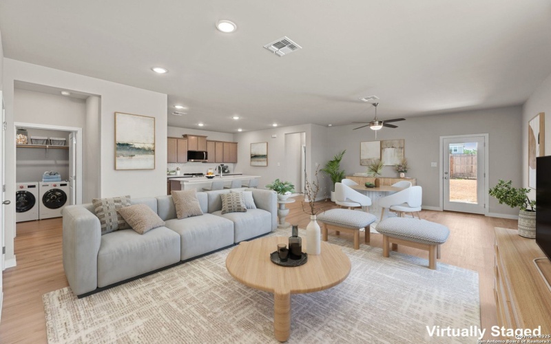 765 Whitman, New Braunfels, TX 78130, 4 Habitaciones Habitaciones , ,2 BañosBaños,Residential,En Venta,765 Whitman,0,1923349