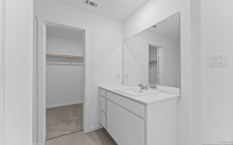 3789 Swift Fox Rd, New Braunfels, TX 78130, 4 Habitaciones Habitaciones , ,2 BañosBaños,Residential,En Venta,3789 Swift Fox Rd,0,1926185