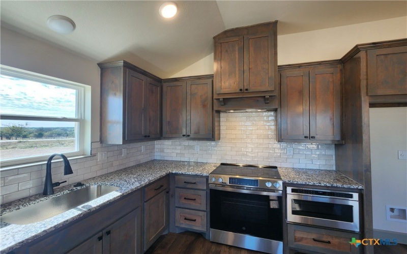 100 Hillside Lane, Lampasas, TX 76550, 4 Bedrooms Bedrooms, ,2 BathroomsBathrooms,Residential,For Sale,100 Hillside Lane,0,598924