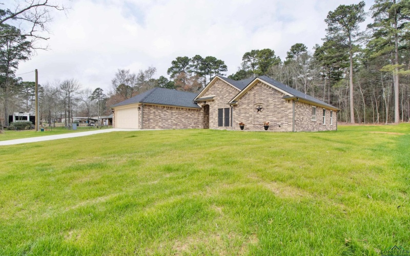 697 English Ln, Longview, TX 75605, 3 Bedrooms Bedrooms, ,2 BathroomsBathrooms,Residential,For Sale,697 English Ln,20246627