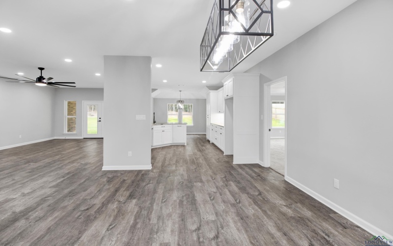 697 English Ln, Longview, TX 75605, 3 Bedrooms Bedrooms, ,2 BathroomsBathrooms,Residential,For Sale,697 English Ln,20246627