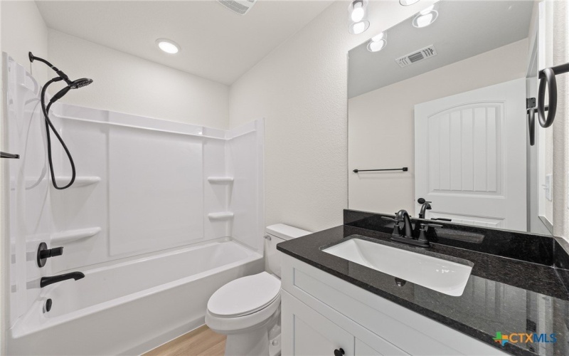 1204 S Martin Luther King Jr Lane unit: A #A, Temple, TX 76501, 3 Bedrooms Bedrooms, ,2 BathroomsBathrooms,Residential Multi Family,For Sale,1204 S Martin Luther King Jr Lane unit: A,0,599360