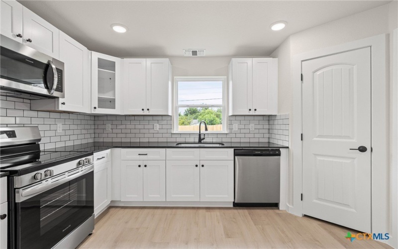 1204 S Martin Luther King Jr Lane unit: A #A, Temple, TX 76501, 3 Bedrooms Bedrooms, ,2 BathroomsBathrooms,Residential Multi Family,For Sale,1204 S Martin Luther King Jr Lane unit: A,0,599360