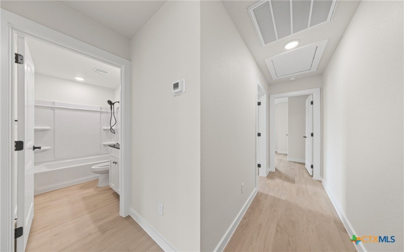 1204 S Martin Luther King Jr Lane unit: B #B, Temple, TX 76501, 3 Bedrooms Bedrooms, ,2 BathroomsBathrooms,Residential Multi Family,For Sale,1204 S Martin Luther King Jr Lane unit: B,0,599363